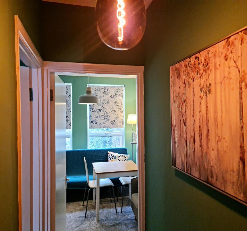 Elegant 1-Bedroom Apartment In Camden Town Londra Esterno foto