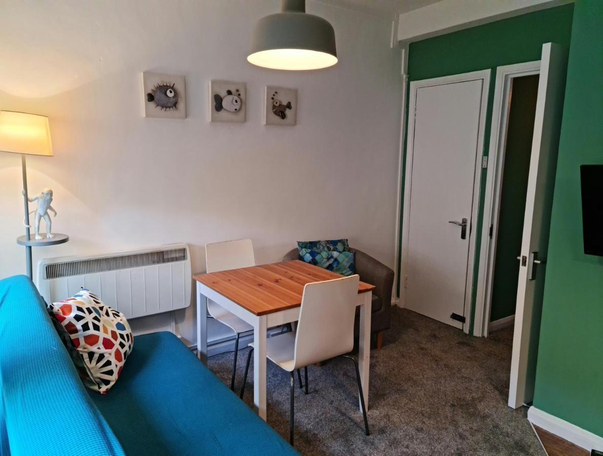 Elegant 1-Bedroom Apartment In Camden Town Londra Esterno foto